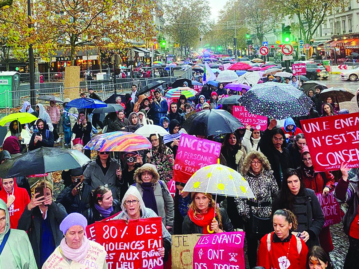 10 000 personnes ont manifesté contre les violences faites aux enfants et aux ados dans 41 villes de France et de&nbsp;Belgique